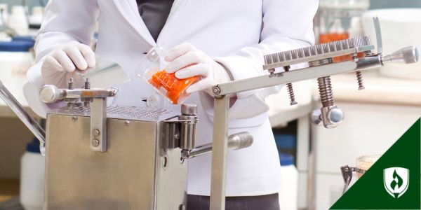 A compounding pharmacy tech